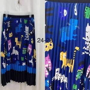 pleated skirt